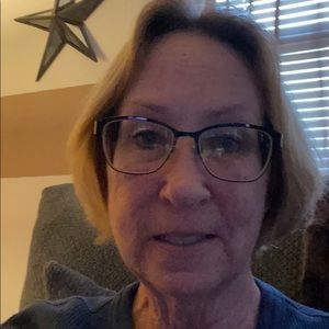 Meet your Posher, Dee